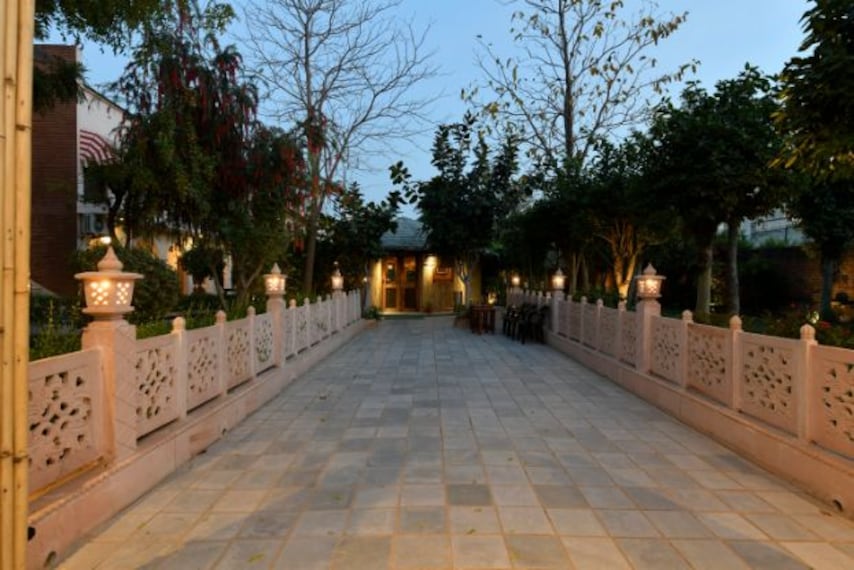 Hotel Sunbird by OpenSky-3